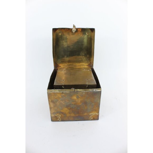 Vintage Enesco Solid Brass Nesting Boxes • Set of 3 Lidded Chests • 1970s Decor - Picture 6 of 10